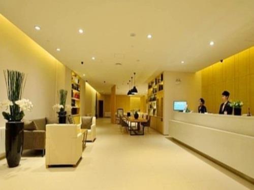 Ji Hotel Wuhan Guanggu Software Park Branch Екстериор снимка